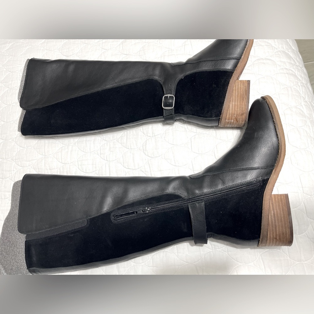 Beautiful Equestrian , Tall riding boots.
